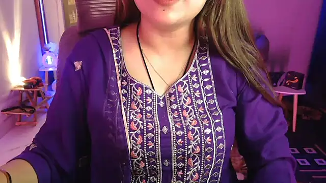 Snapshot of Mitikaa chatting on May 2026 04:04:02 PM Mitikaa online show from May 2026 04:04:02 PM