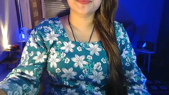 Snapshot of Mitikaa chatting on May 2026 02:55:02 PM Mitikaa online show from May 2026 02:55:02 PM