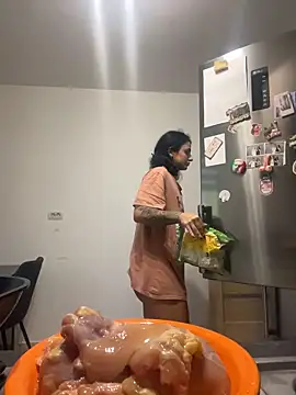 NNNoire online show from November 2025 12:00:02 PM