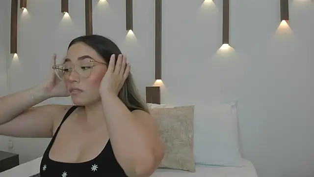 antonella cutie  online show from January 2025 12:00:01 PM