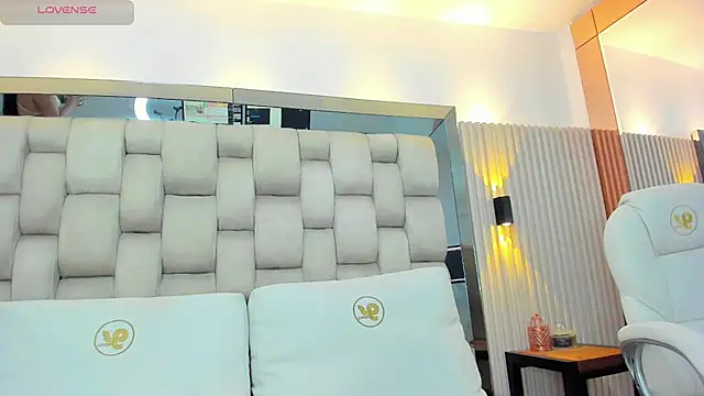 ashlyn parker online show from February 2025 07:38:02 PM