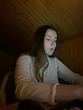 Snapshot of mewKate chatting on January 2025 04:17:02 PM mewKate online show from January 2025 04:17:02 PM