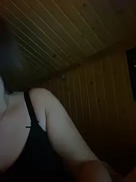 Snapshot of mewKate chatting on January 2025 06:21:01 PM mewKate online show from January 2025 06:21:01 PM