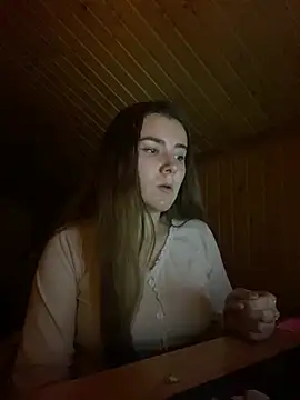 Snapshot of mewKate chatting on February 2025 06:37:02 PM mewKate online show from February 2025 06:37:02 PM