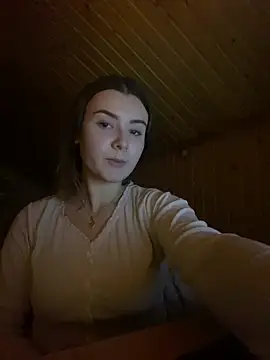 Snapshot of mewKate chatting on February 2025 04:46:01 PM mewKate online show from February 2025 04:46:01 PM