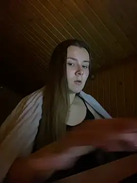 Snapshot of mewKate chatting on February 2025 06:40:02 PM mewKate online show from February 2025 06:40:02 PM