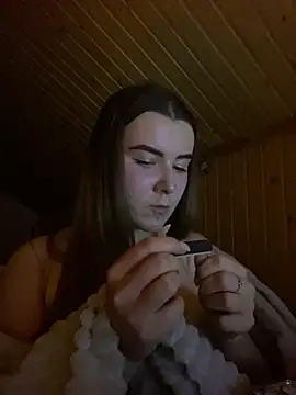 Snapshot of mewKate chatting on February 2025 06:53:01 PM mewKate online show from February 2025 06:53:01 PM