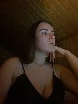 Snapshot of mewKate chatting on March 2025 07:40:01 PM mewKate online show from March 2025 07:40:01 PM