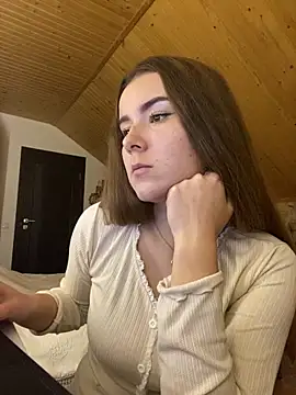 Snapshot of mewKate chatting on March 2025 06:33:01 PM mewKate online show from March 2025 06:33:01 PM