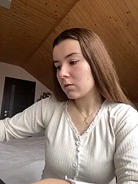 Snapshot of mewKate chatting on March 2025 09:52:02 AM mewKate online show from March 2025 09:52:02 AM