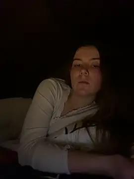 Snapshot of mewKate chatting on March 2025 08:10:02 PM mewKate online show from March 2025 08:10:02 PM