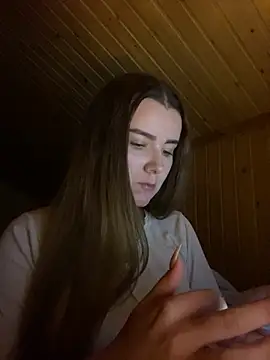 Snapshot of mewKate chatting on March 2025 06:20:02 PM mewKate online show from March 2025 06:20:02 PM