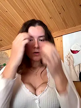 Snapshot of mewKate chatting on October 2025 10:00:02 AM mewKate online show from October 2025 10:00:02 AM