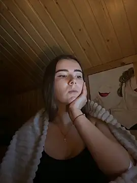 Snapshot of mewKate chatting on November 2025 04:07:02 PM mewKate online show from November 2025 04:07:02 PM