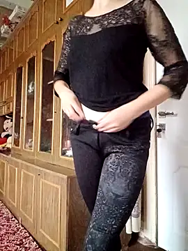 Calibers2932 online show from October 2025 07:17:01 AM