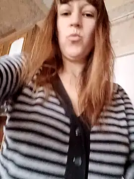 Snapshot of Calibers2932 chatting on February 2026 09:57:01 AM Calibers2932 online show from February 2026 09:57:01 AM