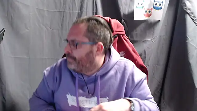 Snapshot of Streamlove77 chatting on January 2025 02:46:01 PM Streamlove77 online show from January 2025 02:46:01 PM