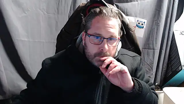 Snapshot of Streamlove77 chatting on January 2025 06:08:02 PM Streamlove77 online show from January 2025 06:08:02 PM