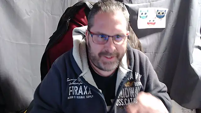 Snapshot of Streamlove77 chatting on January 2025 03:59:02 PM Streamlove77 online show from January 2025 03:59:02 PM