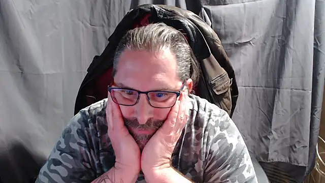 Snapshot of Streamlove77 chatting on January 2025 12:27:01 PM Streamlove77 online show from January 2025 12:27:01 PM