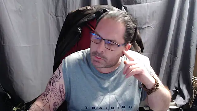 Snapshot of Streamlove77 chatting on February 2025 03:47:02 PM Streamlove77 online show from February 2025 03:47:02 PM