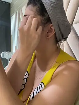 MilaRux online show from November 2025 07:36:02 PM