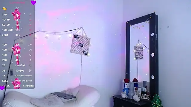 Yorkeidys1 online show from November 2025 02:43:02 AM