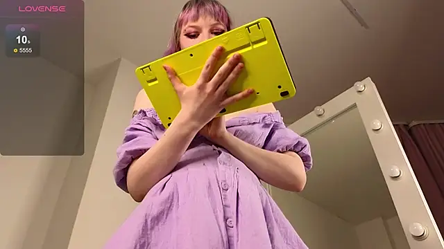 Snapshot of blue_nymph1 chatting on March 2025 01:07:02 PM blue nymph1 online show from March 2025 01:07:02 PM