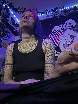 trashbrat online show from May 2026 04:42:01 AM