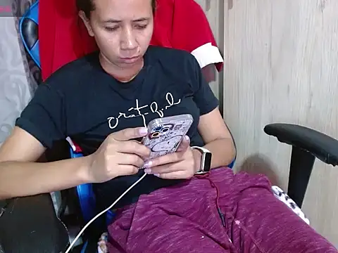 Snapshot of Danielagomez33 chatting on May 2026 11:46:01 PM Danielagomez33 online show from May 2026 11:46:01 PM