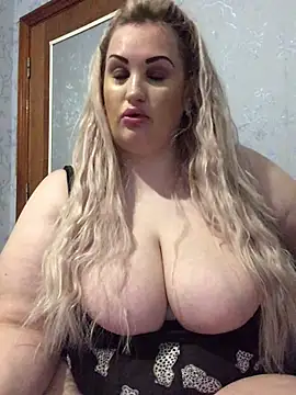 VikiiStoun online show from June 2026 06:23:01 PM