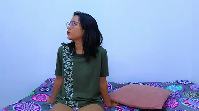 Ana and Leo online show from February 2025 05:53:02 PM