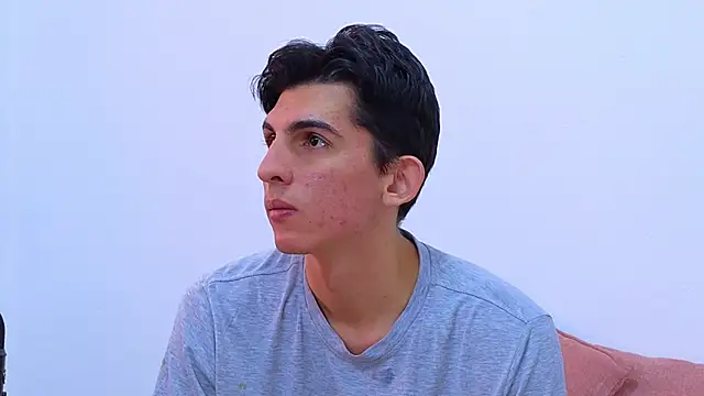 Ana and Leo online show from February 2025 12:17:02 PM