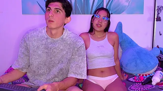 Ana and Leo online show from March 2026 04:22:02 PM