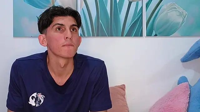 Ana and Leo online show from April 2026 02:26:01 PM