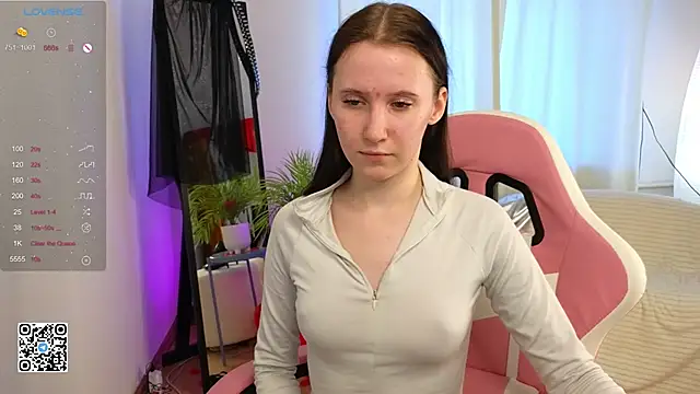 mon lola online show from February 2025 11:55:01 AM