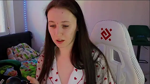 mon lola online show from March 2025 02:19:01 PM