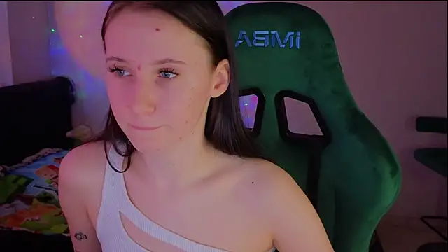 mon lola online show from March 2025 02:22:01 PM