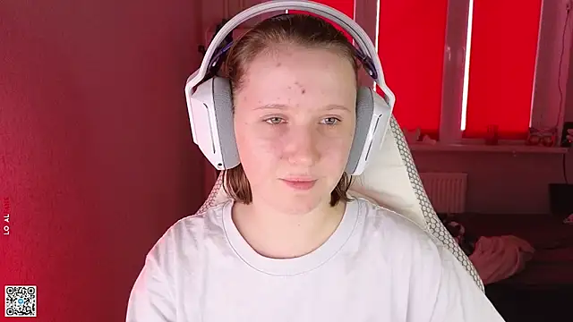 mon lola online show from September 2025 02:50:01 PM