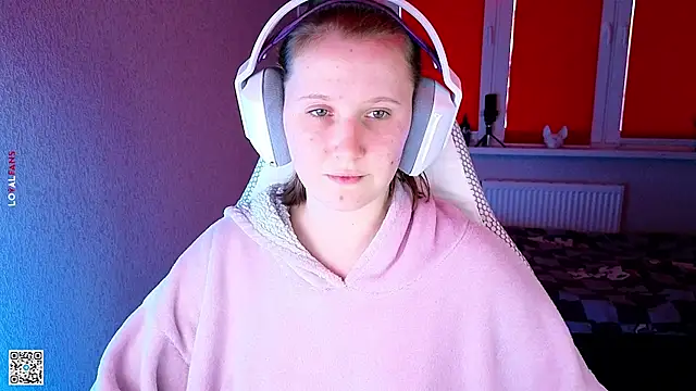 mon lola online show from September 2025 02:55:02 PM