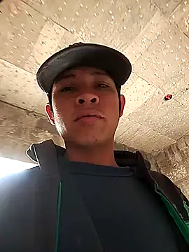 Javierjvl online show from March 2026 07:43:02 PM