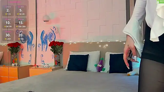 Emma plux online show from September 2025 08:05:01 AM