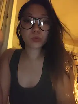 Snapshot of LoveFoxyQueen chatting on July 2026 08:55:01 PM LoveFoxyQueen online show from July 2026 08:55:01 PM