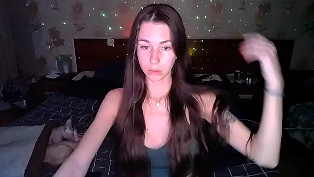 NicoleCaramel online show from November 2025 05:23:02 PM