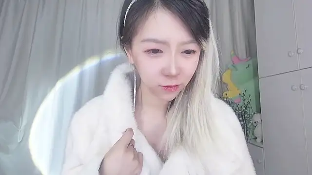 Snapshot of Ciri-CC chatting on January 2025 12:48:01 PM Ciri-CC online show from January 2025 12:48:01 PM