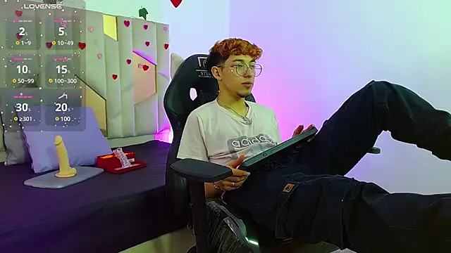 Axel tay online show from March 2025 03:22:01 AM