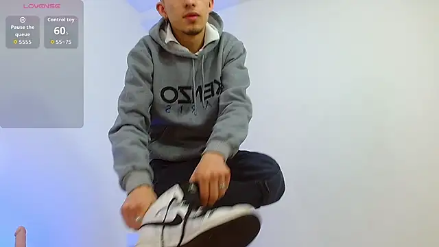 Axel tay online show from November 2025 11:31:02 AM