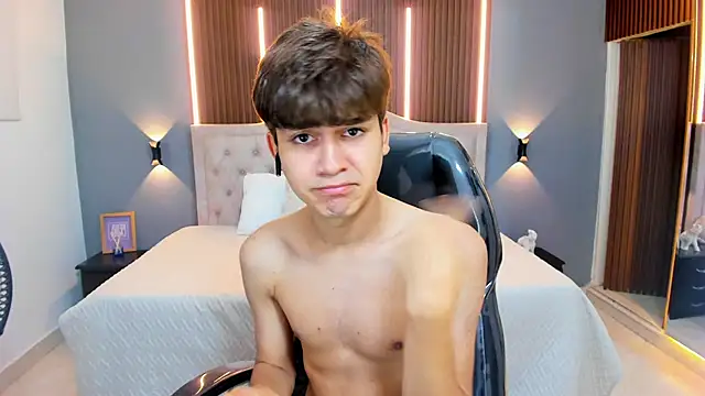 Tommy18   online show from October 2025 03:23:02 AM