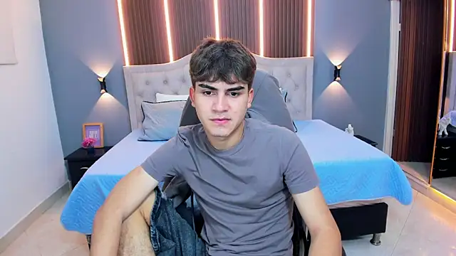 Tommy18   online show from February 2026 03:27:01 AM