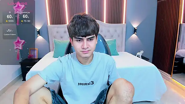 Snapshot of Tommy18__ chatting on July 2026 03:23:02 AM Tommy18 online show from July 2026 03:23:02 AM